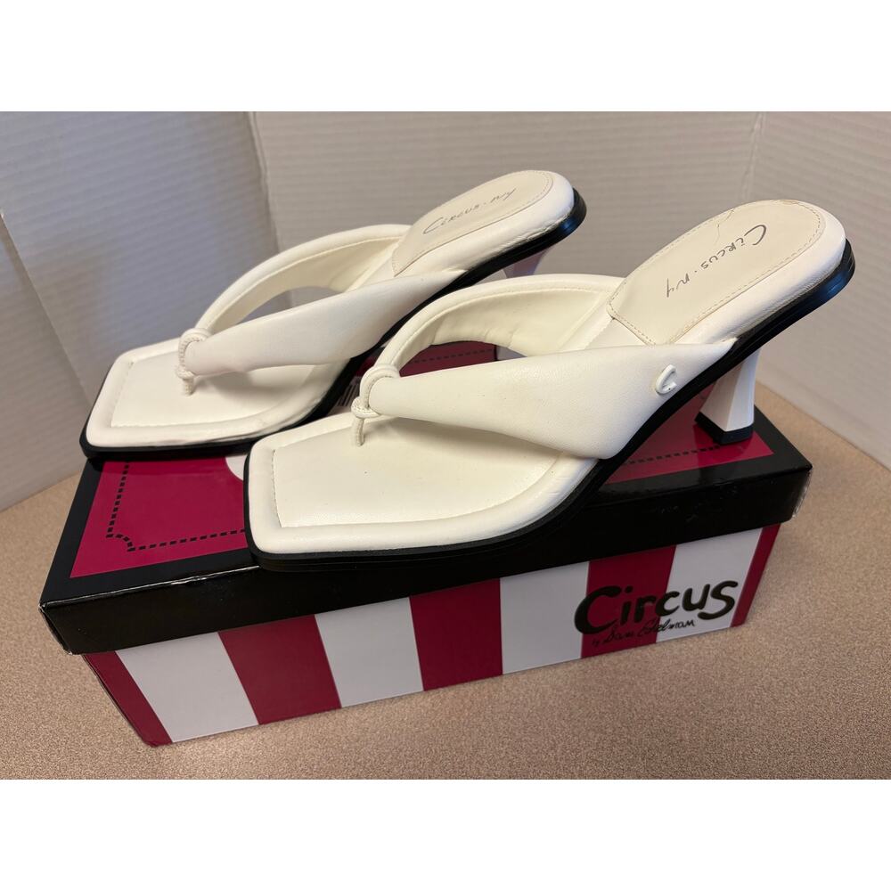 The Circus by Sam Edelman Skeet heeled sandals white Square-toe thong NIB SZ 8